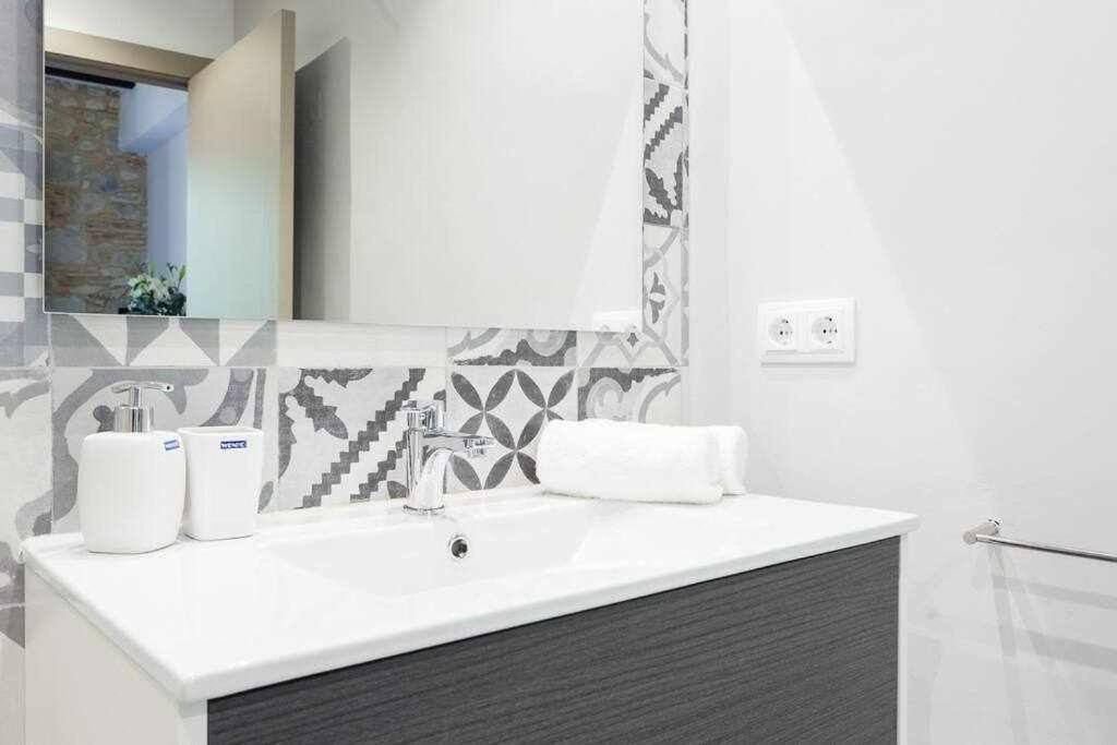 Sleep & Stay Home With Balcony Bonaventura 3 Girona Esterno foto